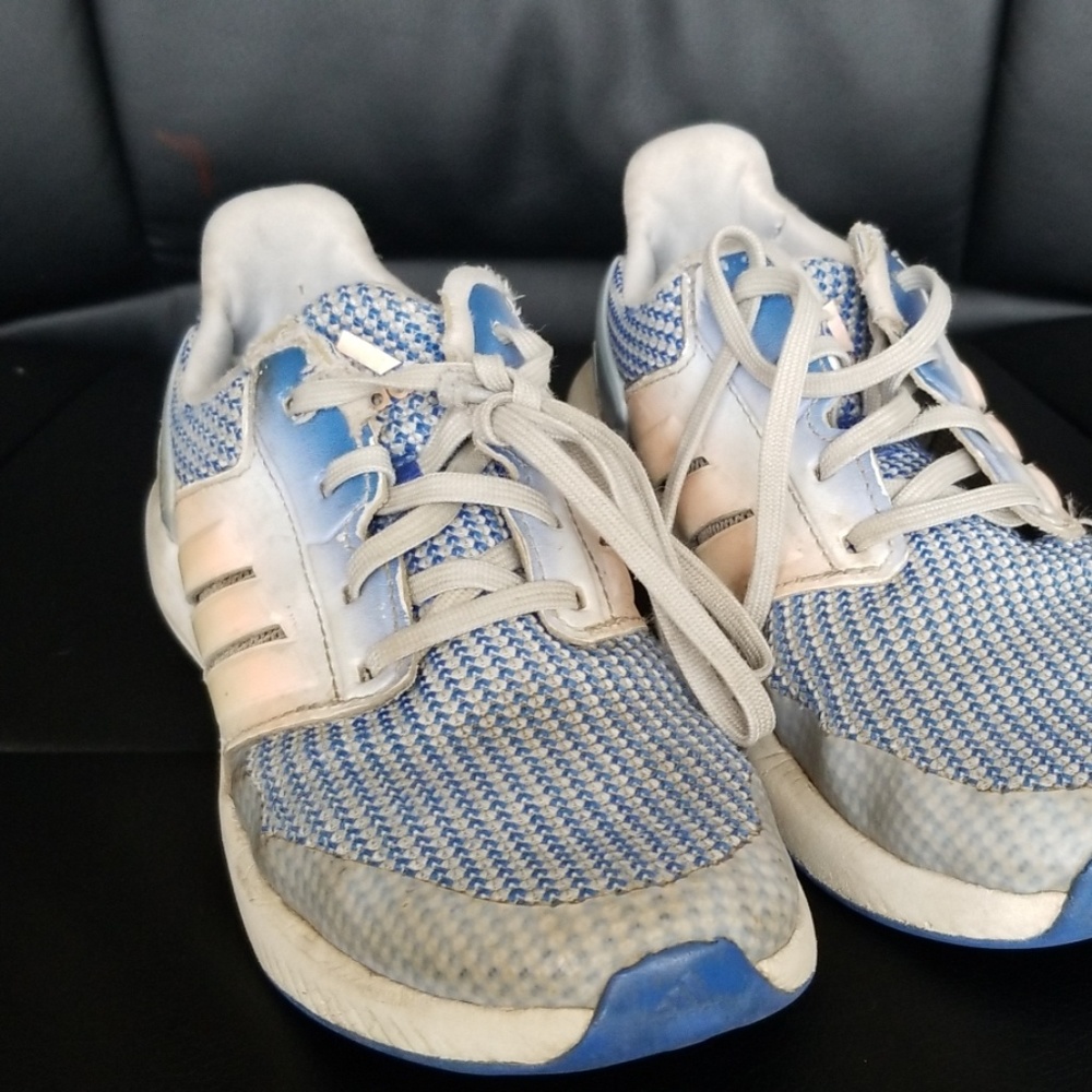 Used girls play shoes